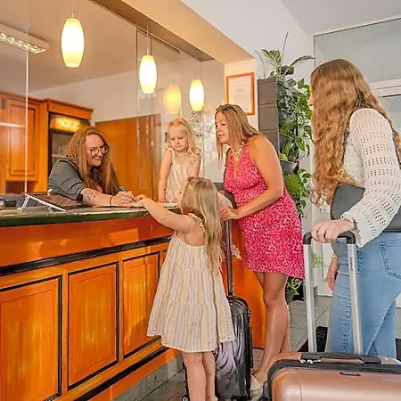 Amerika Hotel 3*